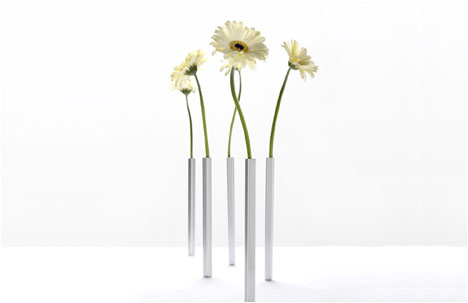 Peleg Design | Shahar Peleg | Magnetic Vases