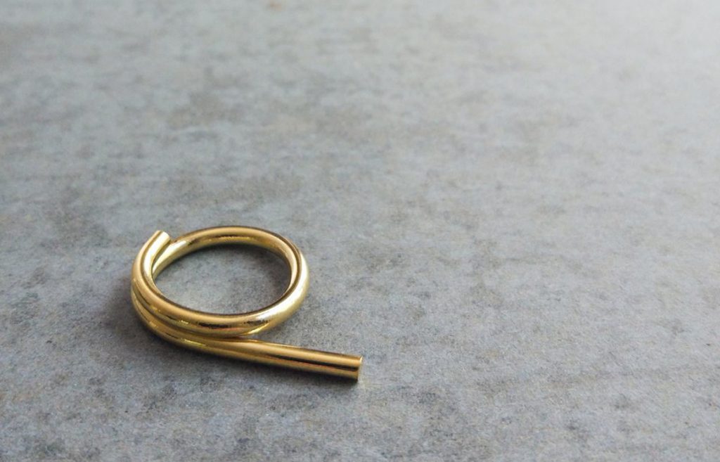 minimaliti. lena tirosh's minimal ring collection. // via: design break blog